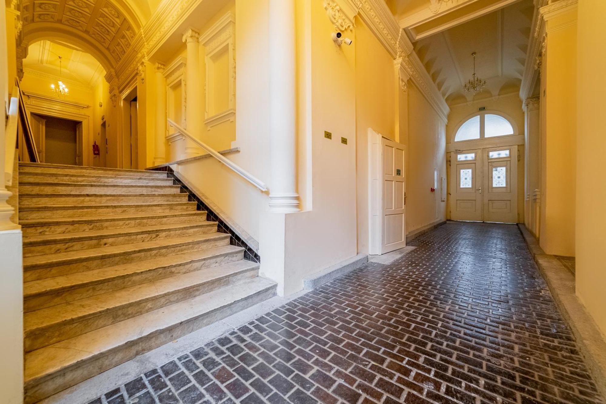 Apartment Millenium Palace By Rentez Prague